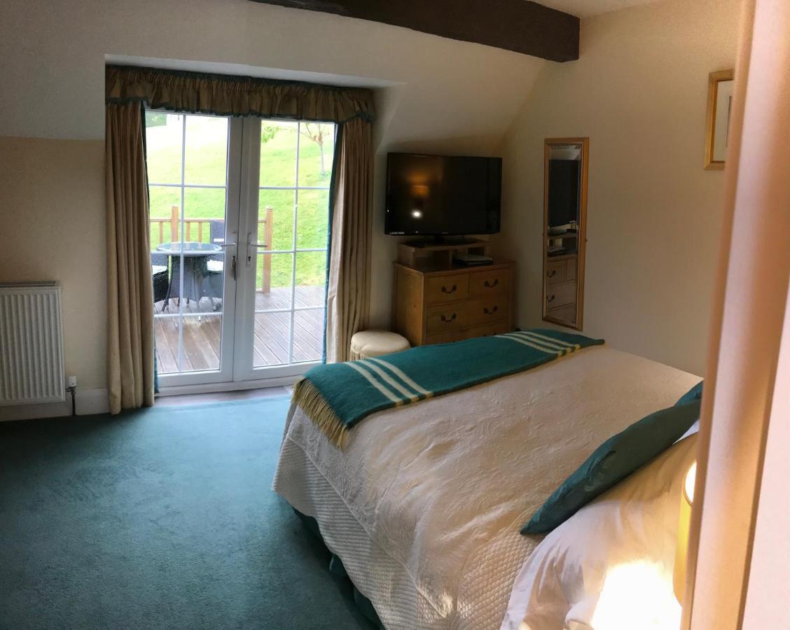 Bryn Goleu Bed & Breakfast Llandudno Exterior photo